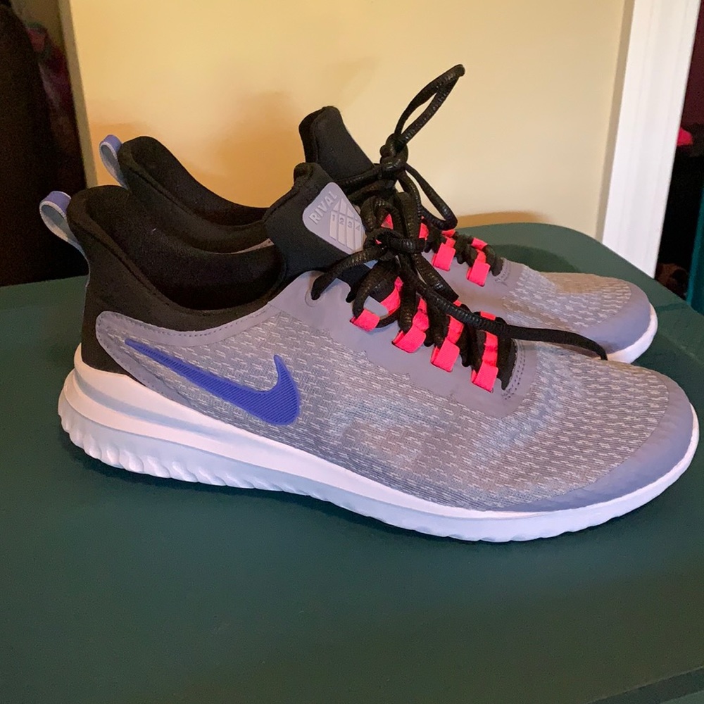 New size 11 Women’s Nike
